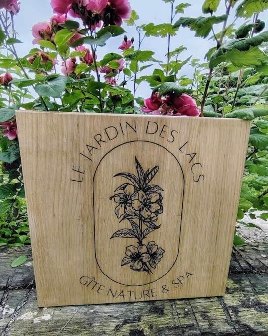 Le Jardin Des Lacs Gite Nature Et Spa Ardres Exterior photo